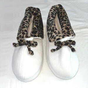 NEW-TOTES & ISOTONER Ankle Booties Slippers Leopard Trim Women's Size 6.5-7.5 M